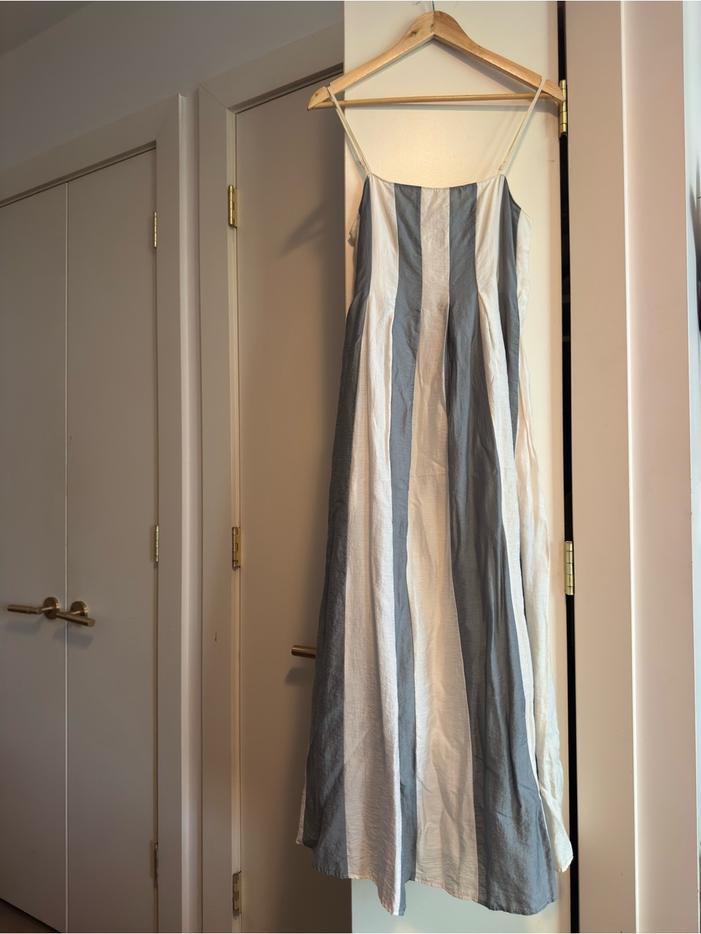Madewell Striped Spaghetti‑Strap Maxi Dress in Gray and White - Size 0 - Picture 7 of 8